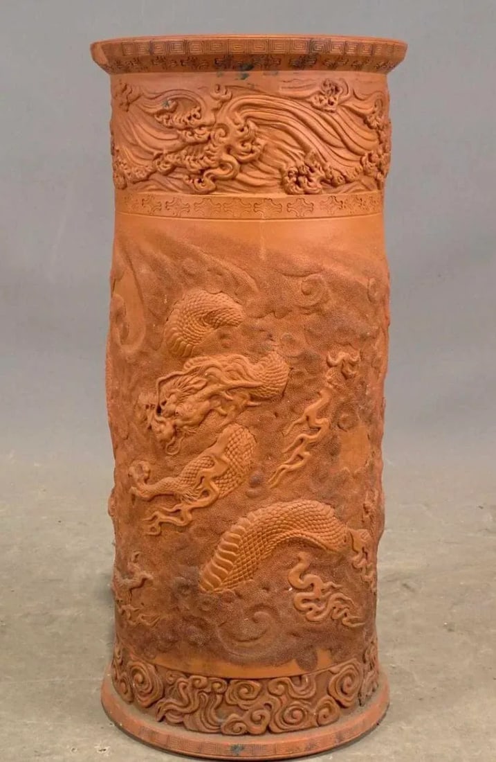 19th Century Japanese Meiji Era Dragon Embellished Tokoname Terracotta Red Ware Ceramic Umbrella Sta - 4