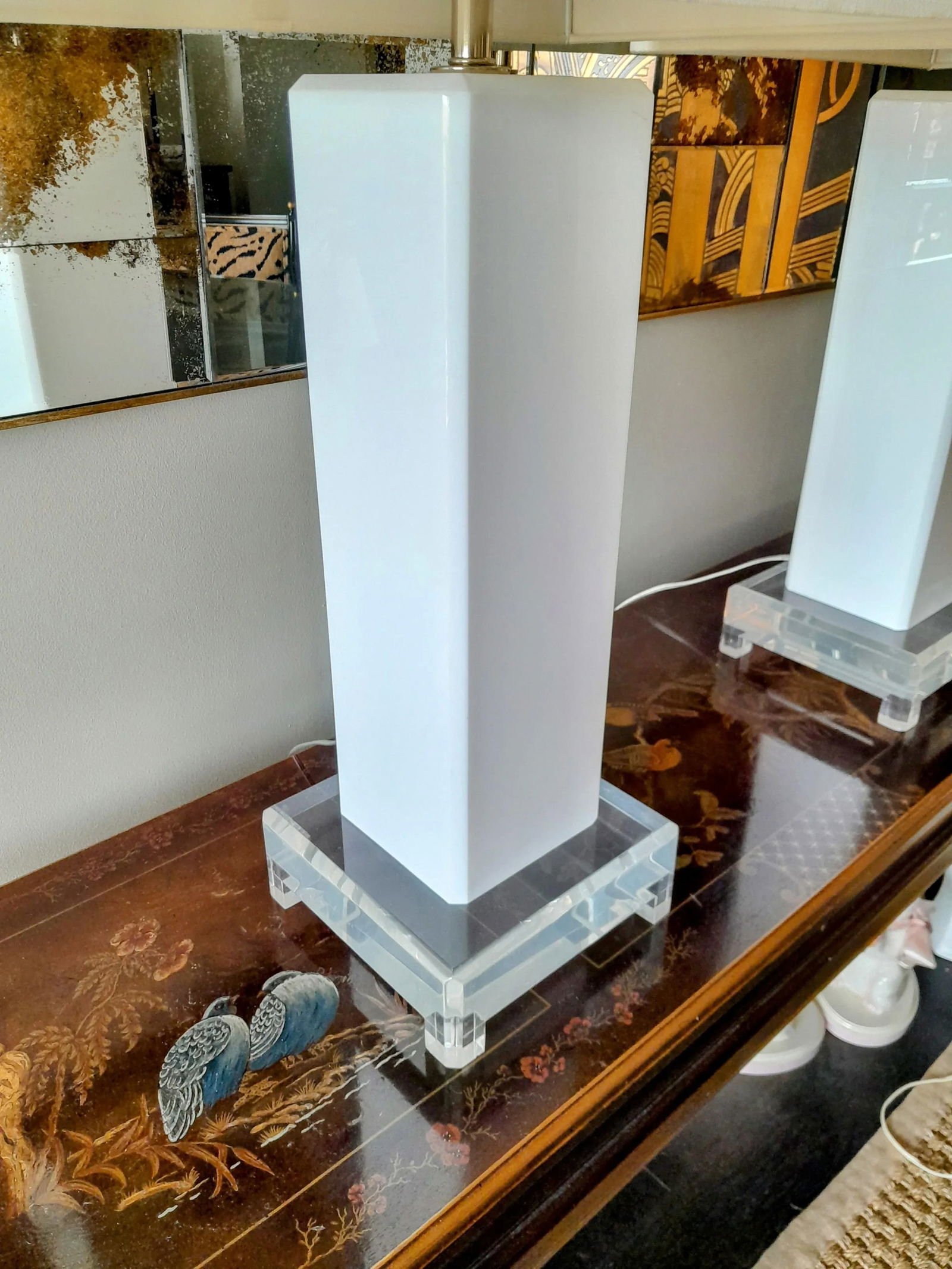 Pair of Mid-Century Italian Lucite Lamps With Linen Shades - 4