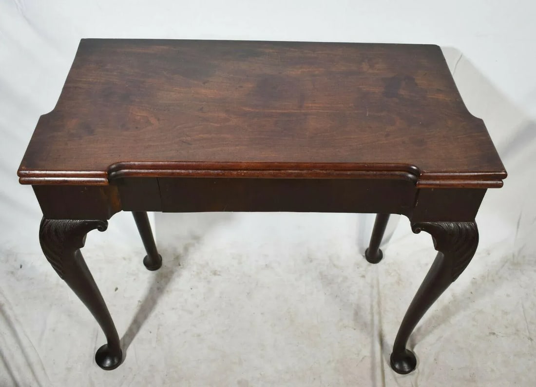 George II 18th Century Mahogany Irish Chippendale Game Table with Flip Top Felt Top - 2