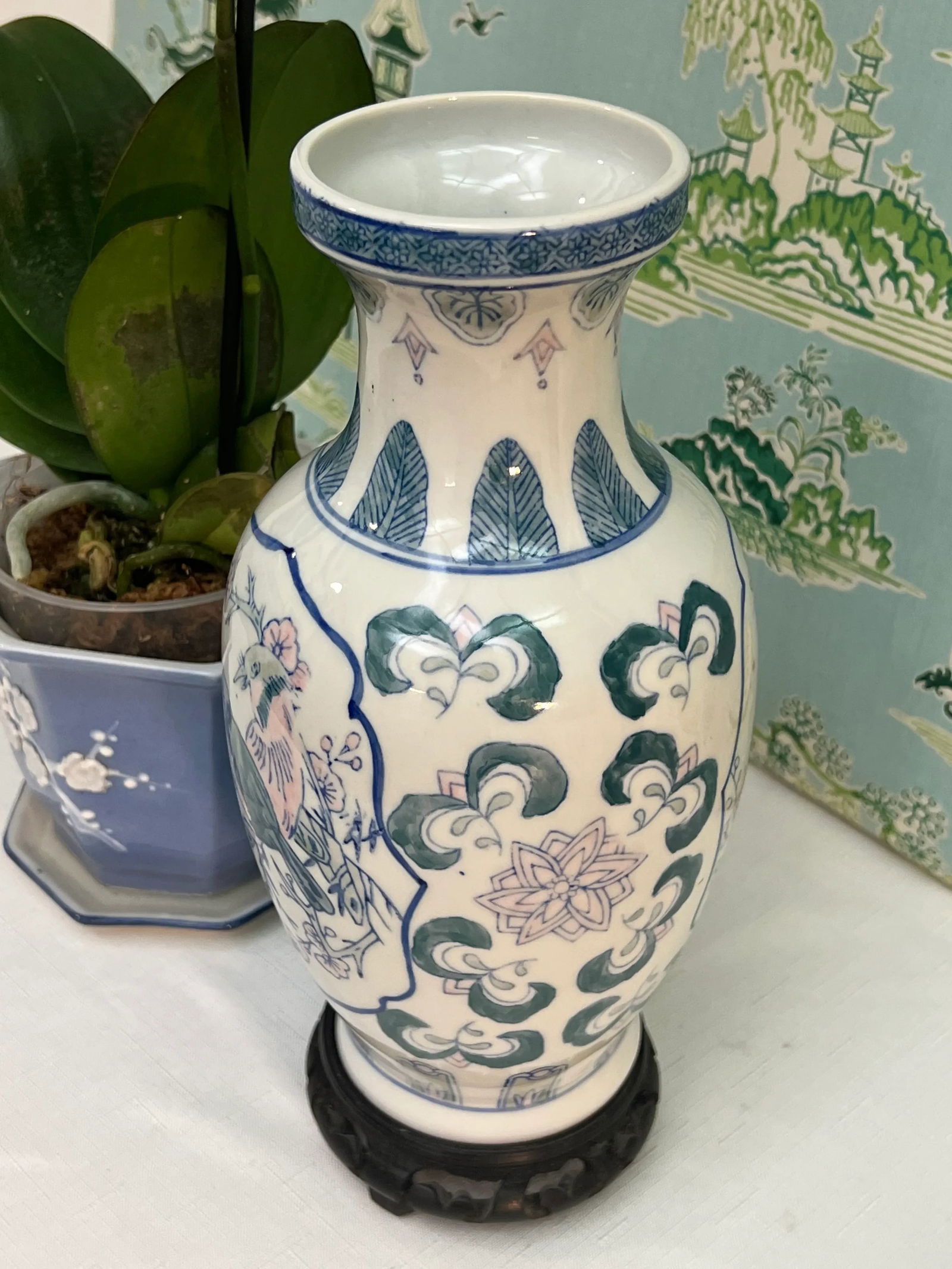 Vintage Pink and Blue Chinoiserie Porcelain Vase With Lovebirds - 5