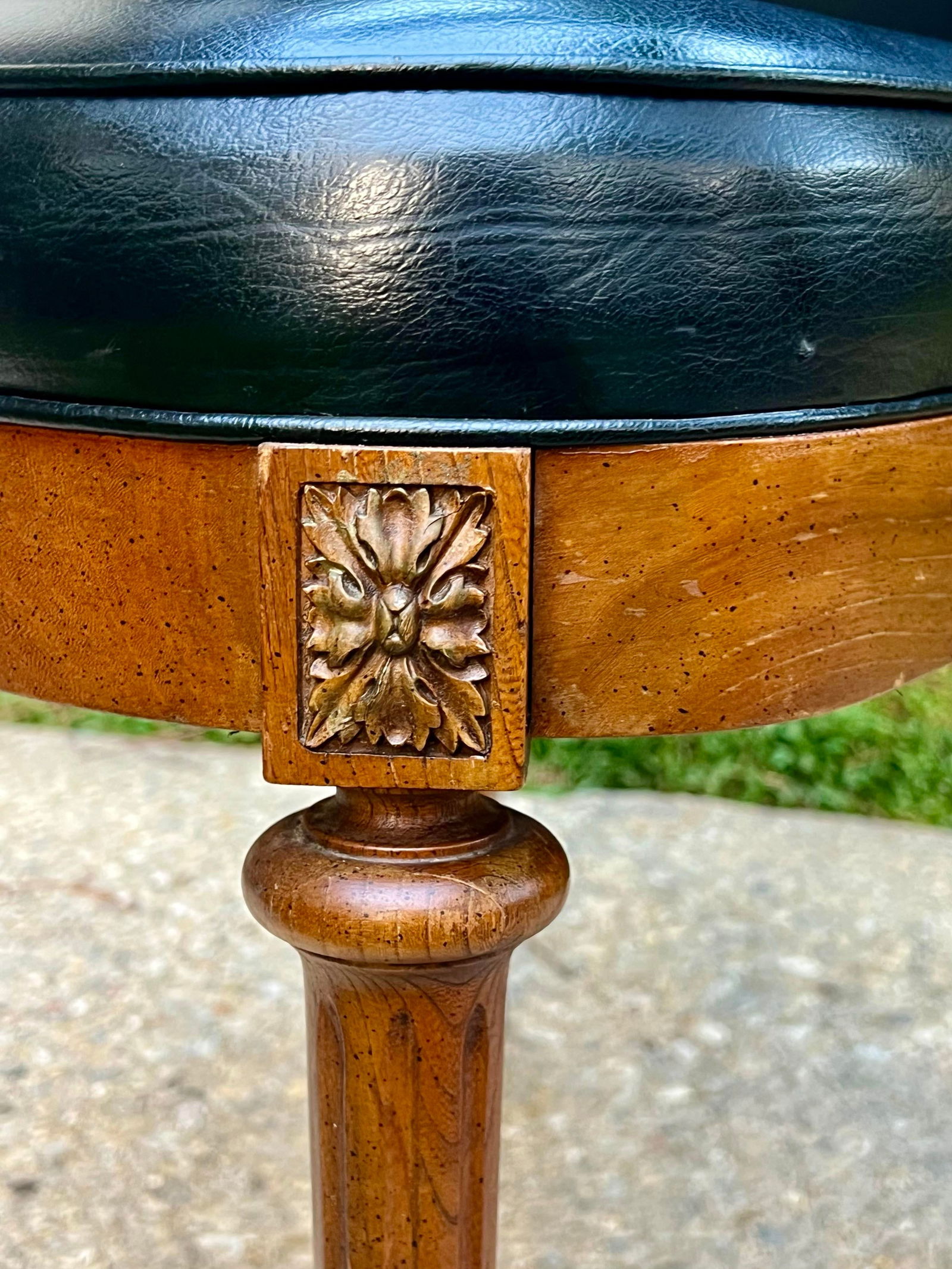 Chic Vintage Hollywood Regency Black Leather Side Chair With Brass Handle - 4