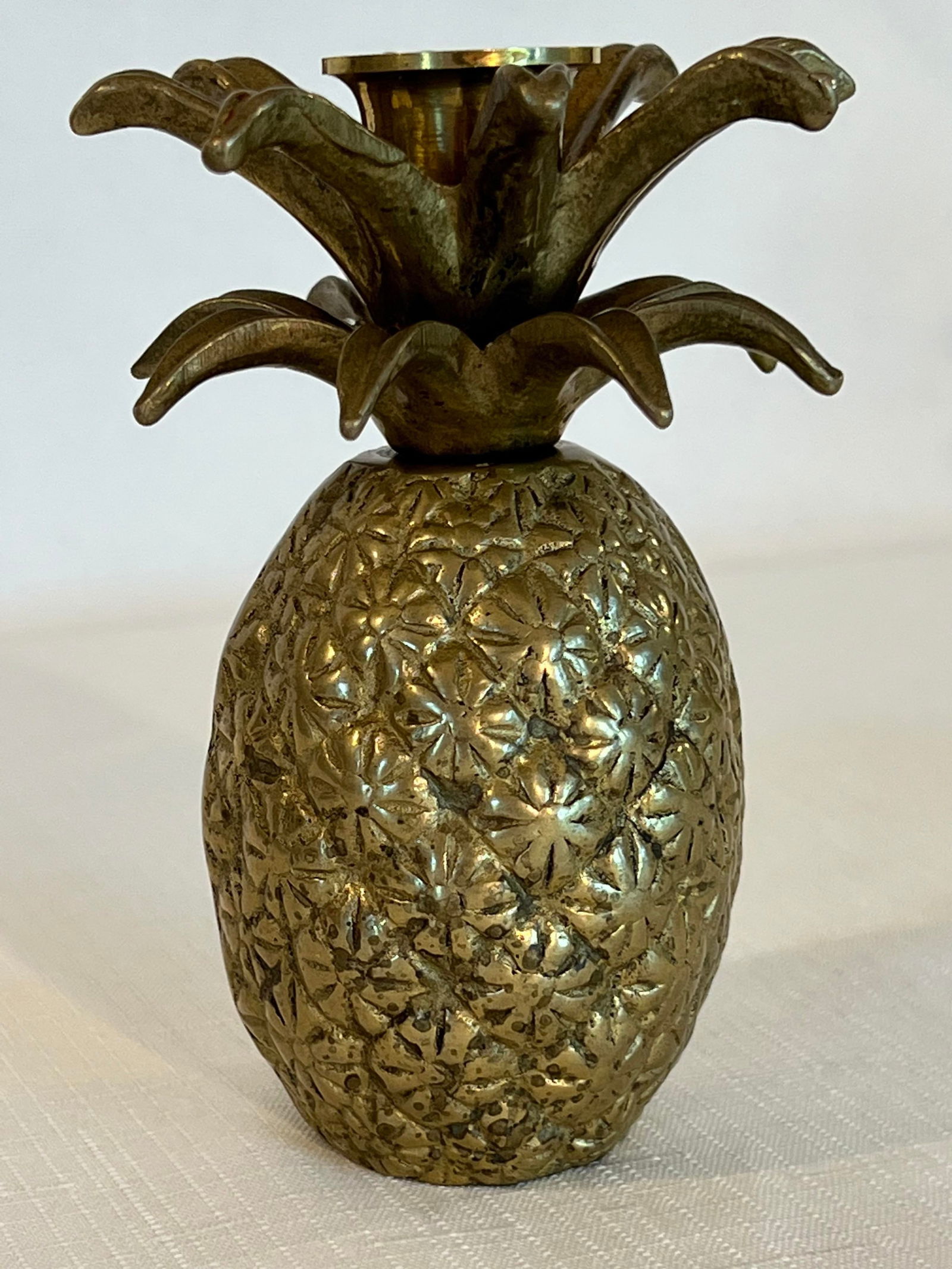 Vintage Pair Hollywood Regency Brass Pineapple Candlestick Holders With Floral Etching - 4