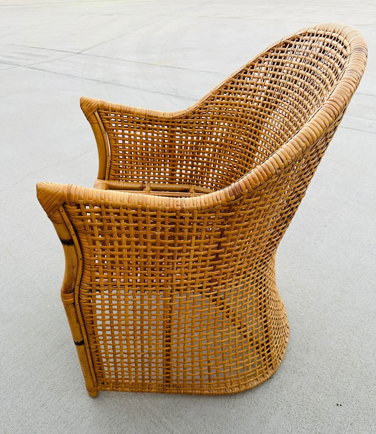 Vintage Coastal Woven Rattan Barrel Dinning Chair - 3