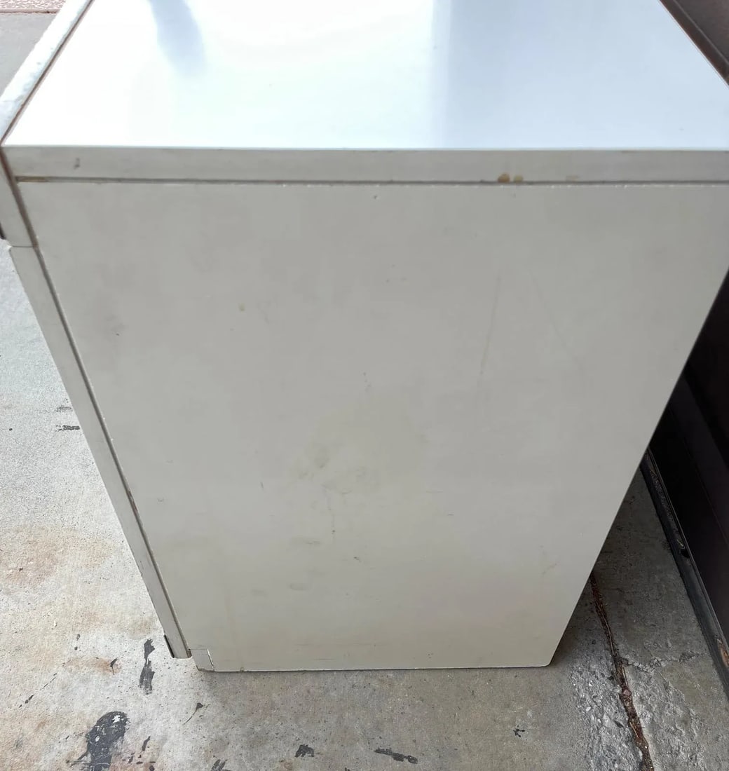 Mid-Century Lea Furniture Pair of White Nightstands - 4