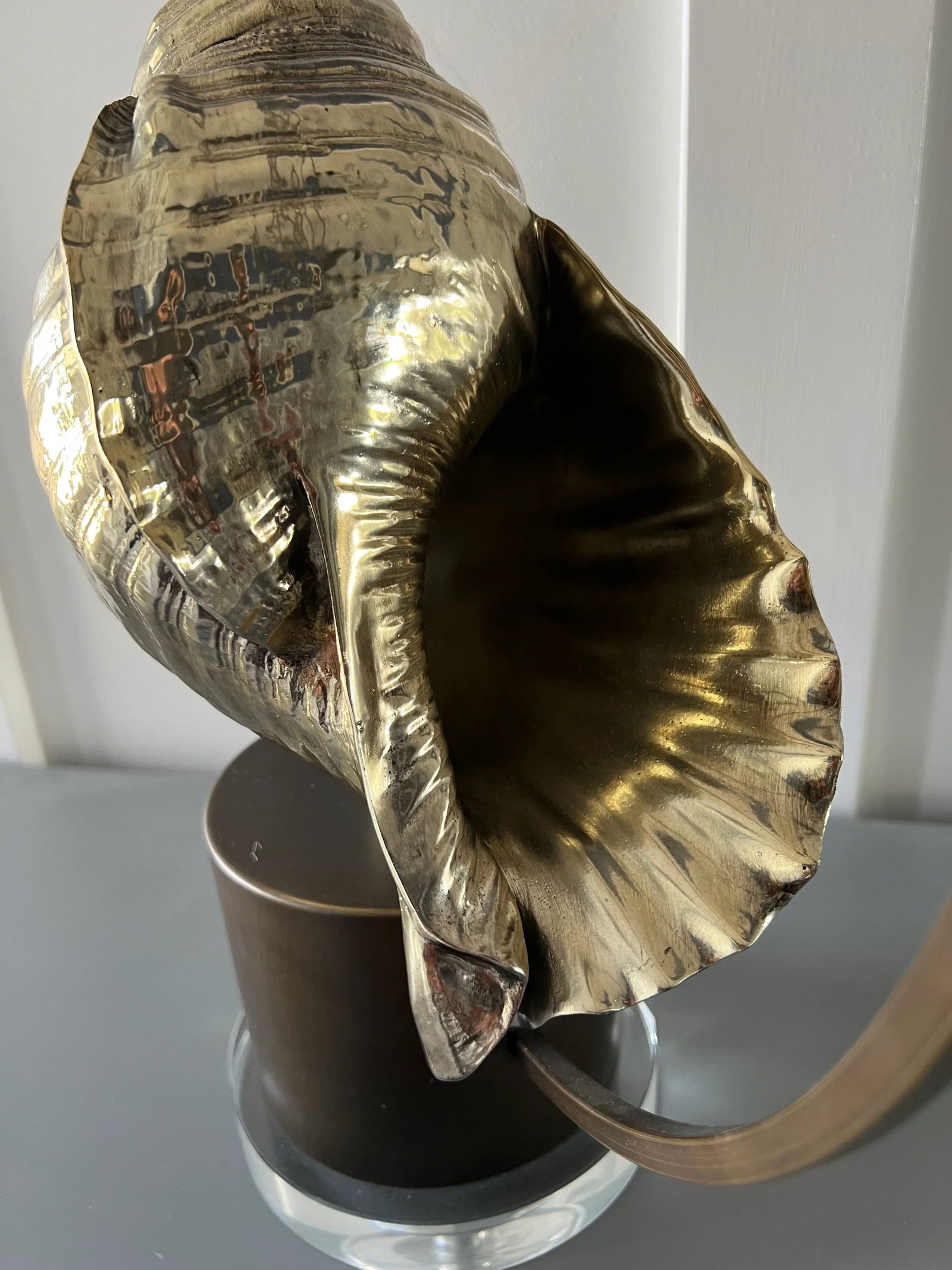 Modern Coastal Chic Seashell Statue - 6