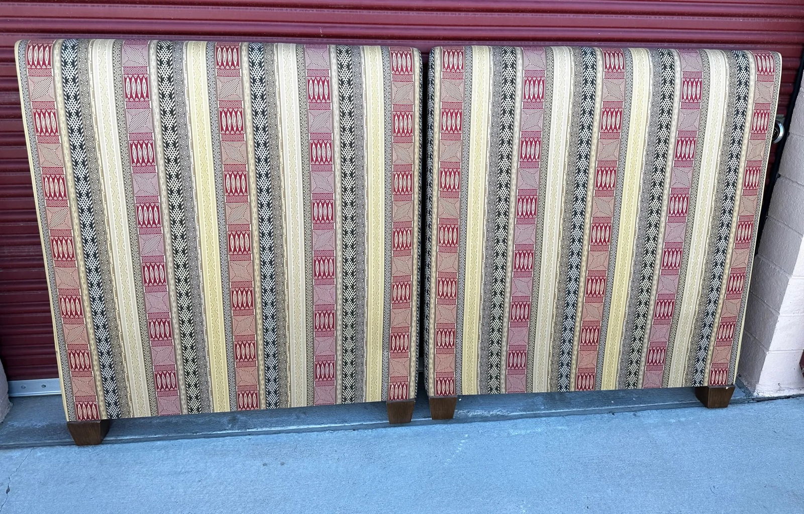 Moroccan Style Twin Upholstered Bed Frame W/Matching Pillows - 2