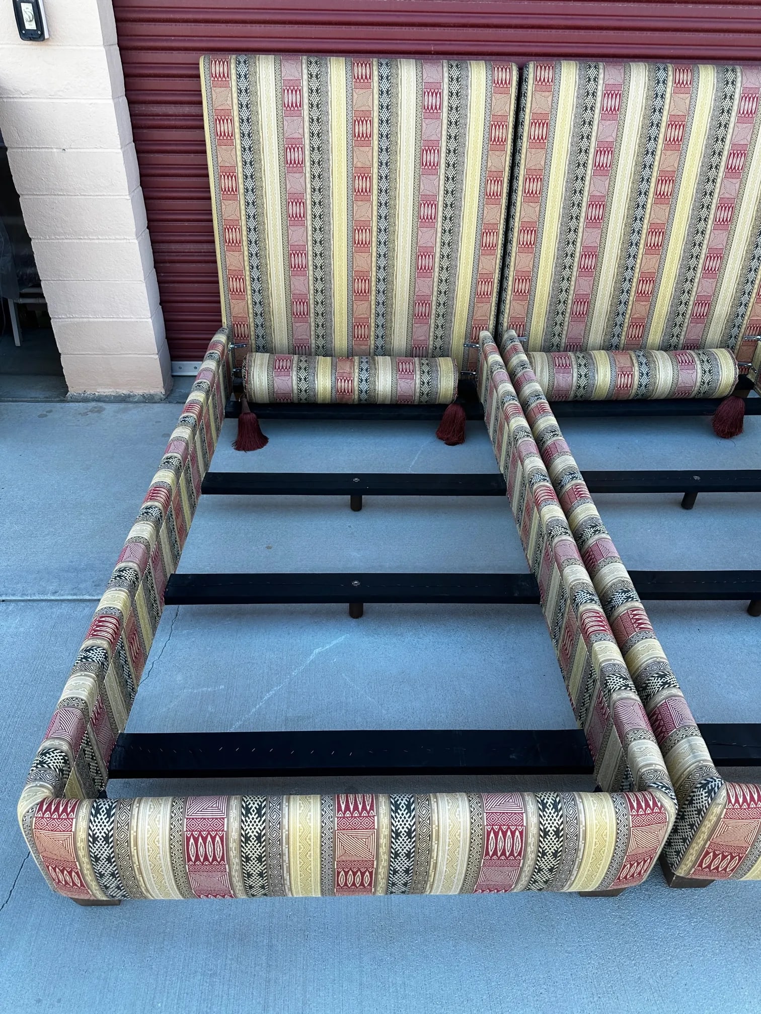 Moroccan Style Twin Upholstered Bed Frame W/Matching Pillows - 6