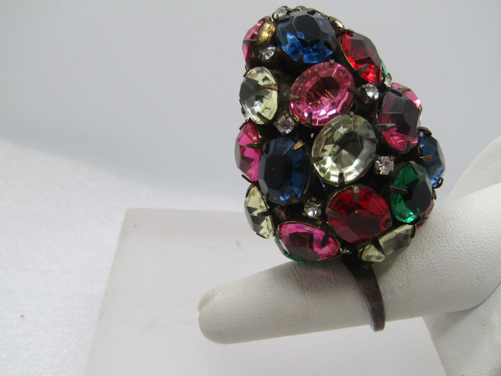 Vintage Uranium Glass & Rhinestone Cluster Ring, Adjustage, Huge Cluster, 1940's: Title:Vintage Uranium Glass & Rhinestone Cluster Ring, Adjustage, Huge Cluster, 1940's Description:Vintage Uranium Glass & Rhinestone Cluster Ring, Adjustable, Huge Cluster, 1940's. this is almost egg