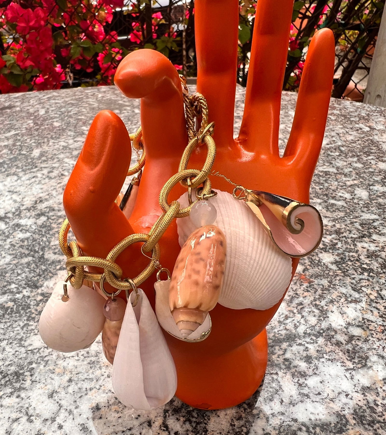 Seashell Charm Bracelet with Agate Beads - 4