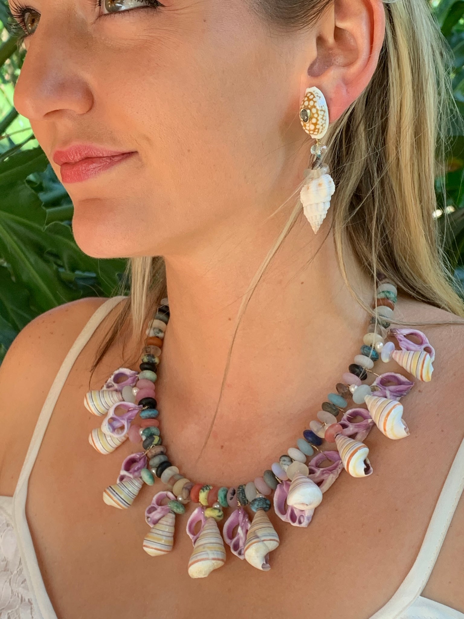 Shell and Pearl Necklace - 6