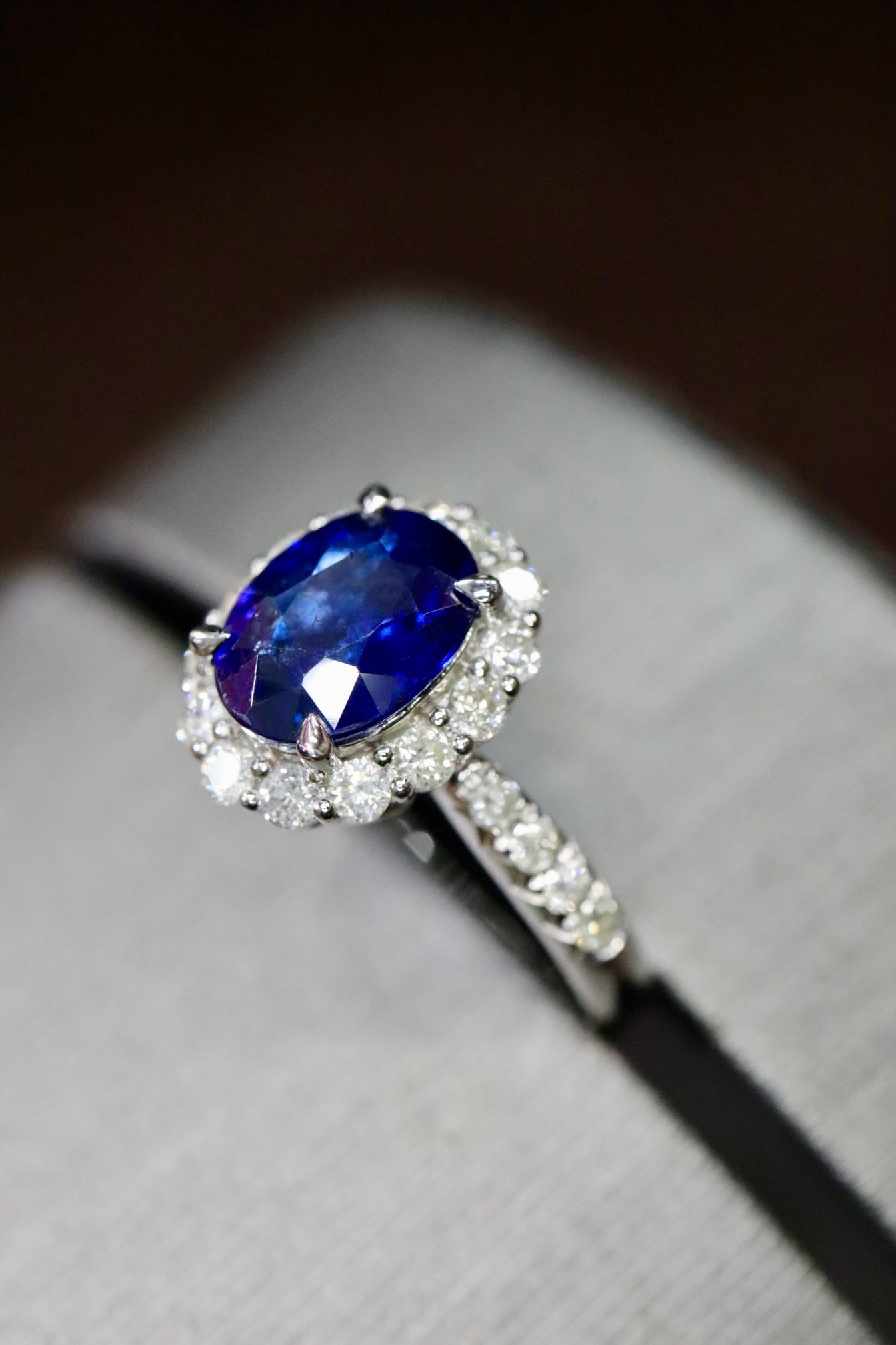 Pt950 Set with Sri Lankan Blue Sapphire Ring: Pt950 set with Sri Lankan sapphire ring, royal blue 2.35ct, inlaid with high-quality diamonds 0.725ct, gold weight 4.98g Reserve: $7,000.00 Shipping:Domestic: Shipping rates are determined by