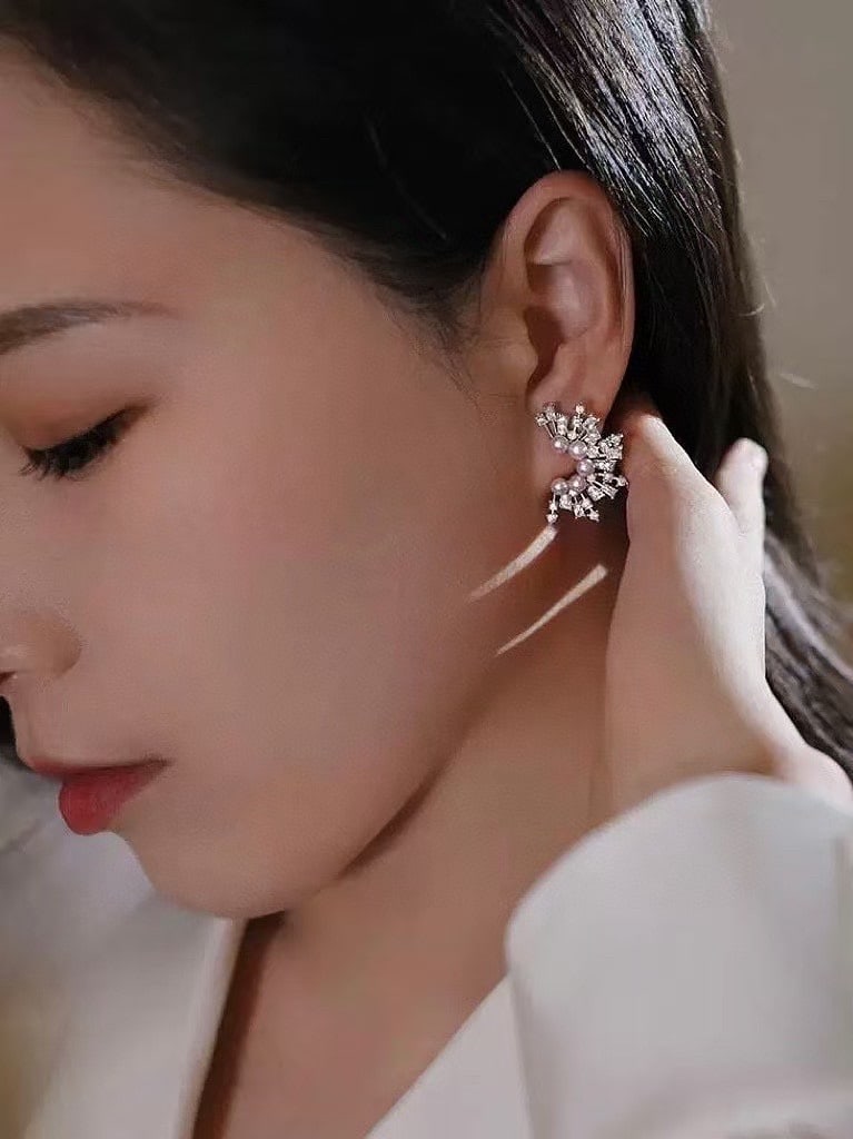 Pearl stud earrings with fireworks design - 4