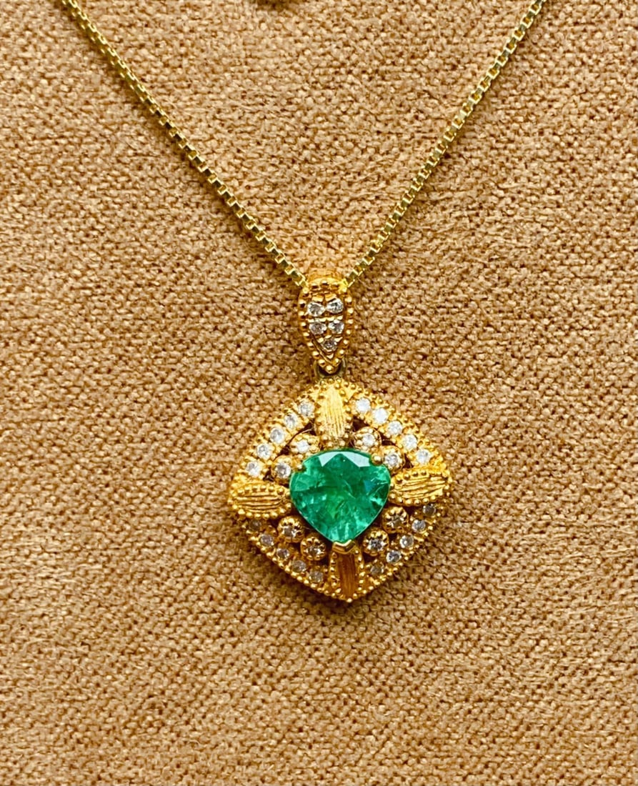 Natural Emerald Pendant - 4