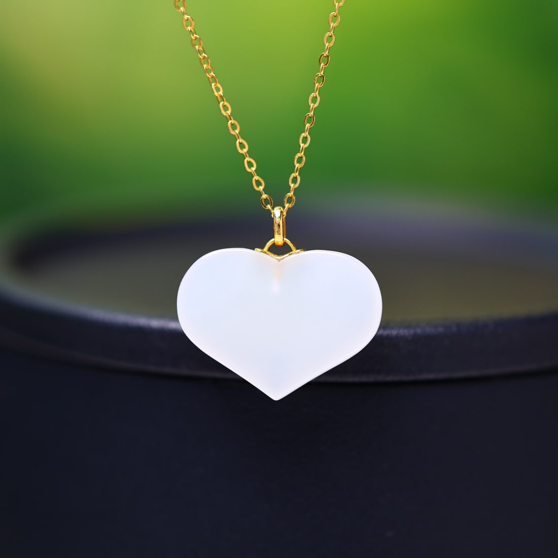 18K Inlaid Heart Pendant with White Jade from Hetian - 6