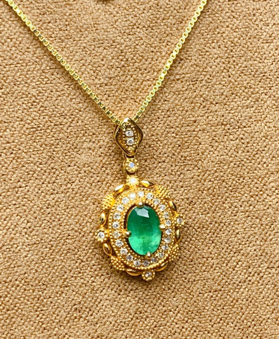 Natural Emerald Pendant - 3