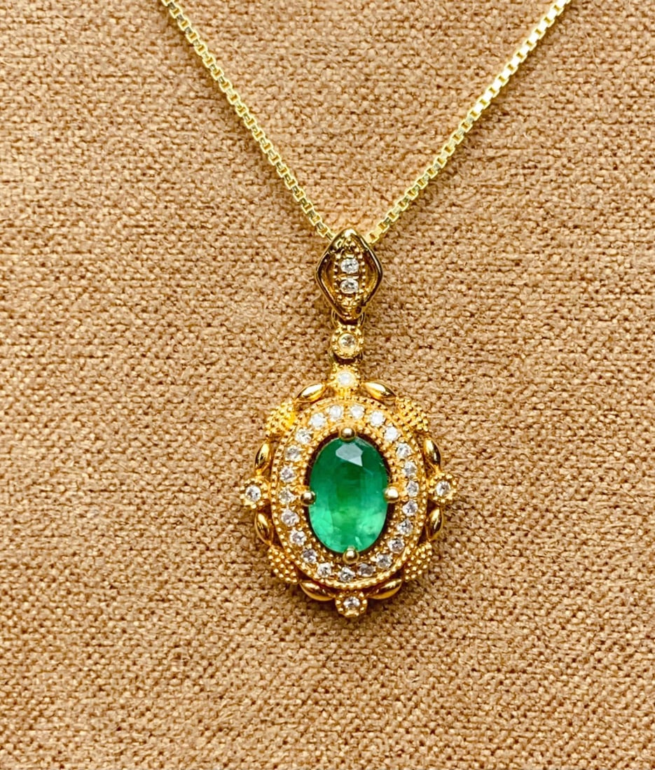 Natural Emerald Pendant - 4