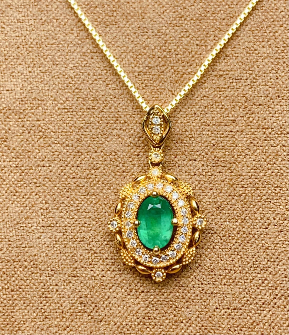 Natural Emerald Pendant - 7