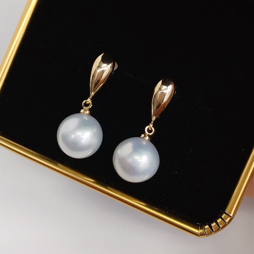 Pearl Studs - 4