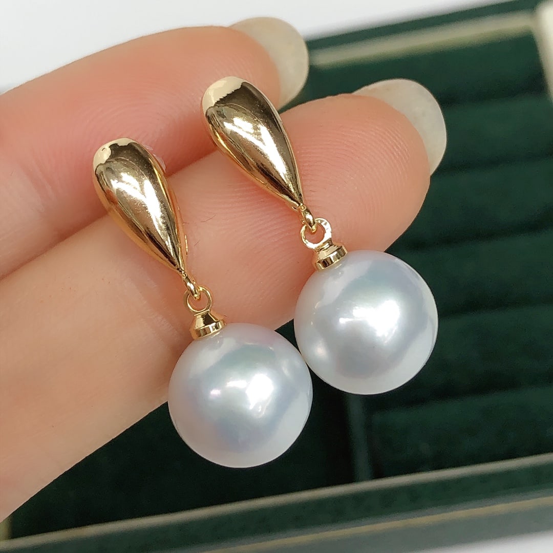 Pearl Studs - 8