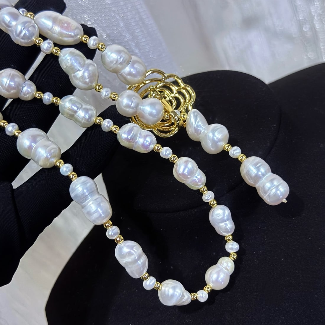 Baroque Pearl Sweater Chain - 4