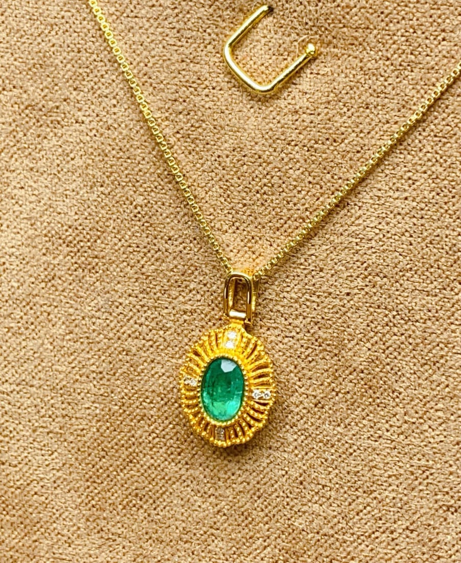 18k Gold with Diamond Encrusted Natural Emerald Pendant - 3