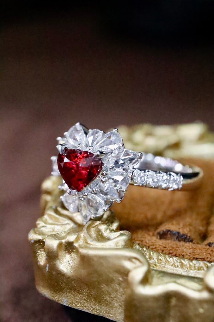 No Burnt Pigeon Blood Ruby Ring - 4