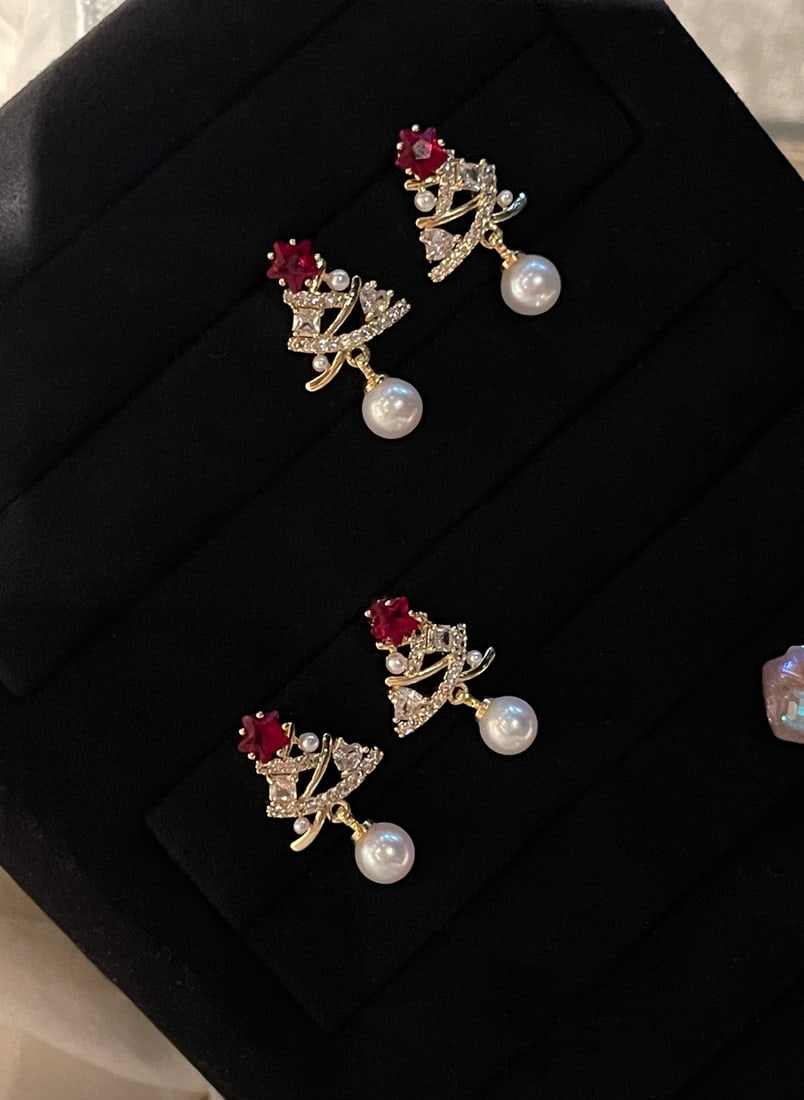 Christmas Tree Pearl Earrings - 4