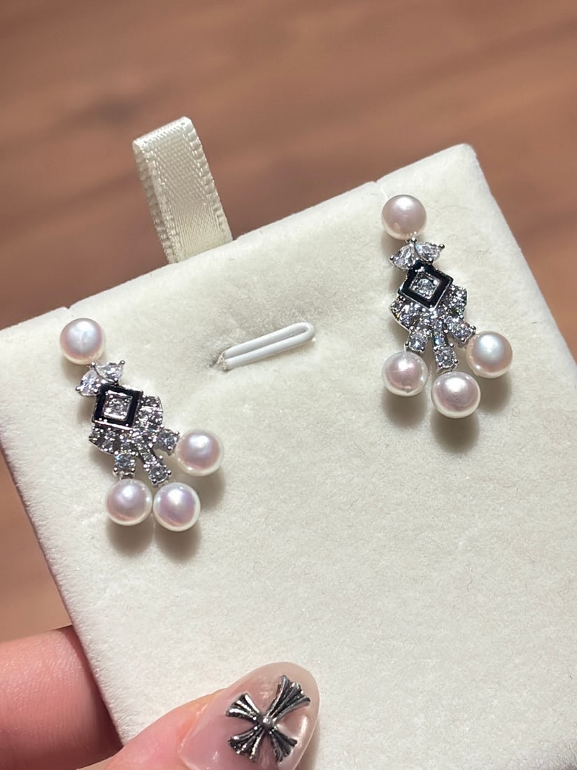 925 Sterling Silver Pearl Stud Earrings - 5