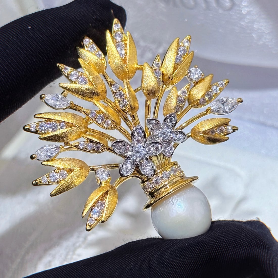12-13mm Natural Freshwater Pearl Brooch - 3