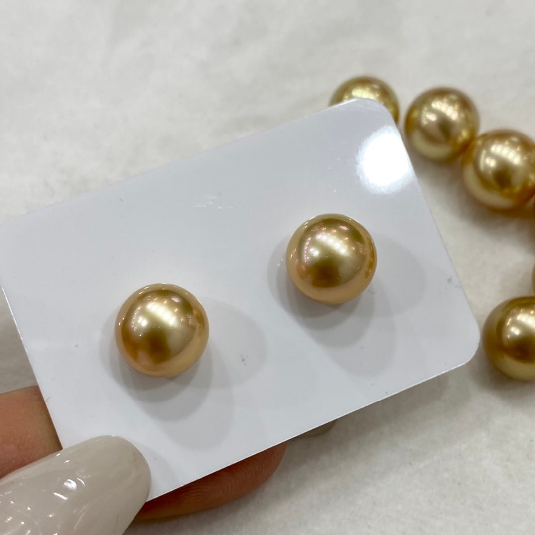 18k Gold Pearl Studs - 4