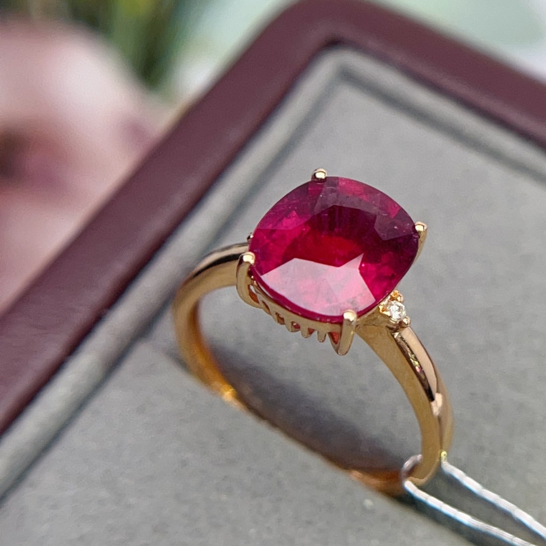 18K Gold Ring with Aquamarine Inlay - 4