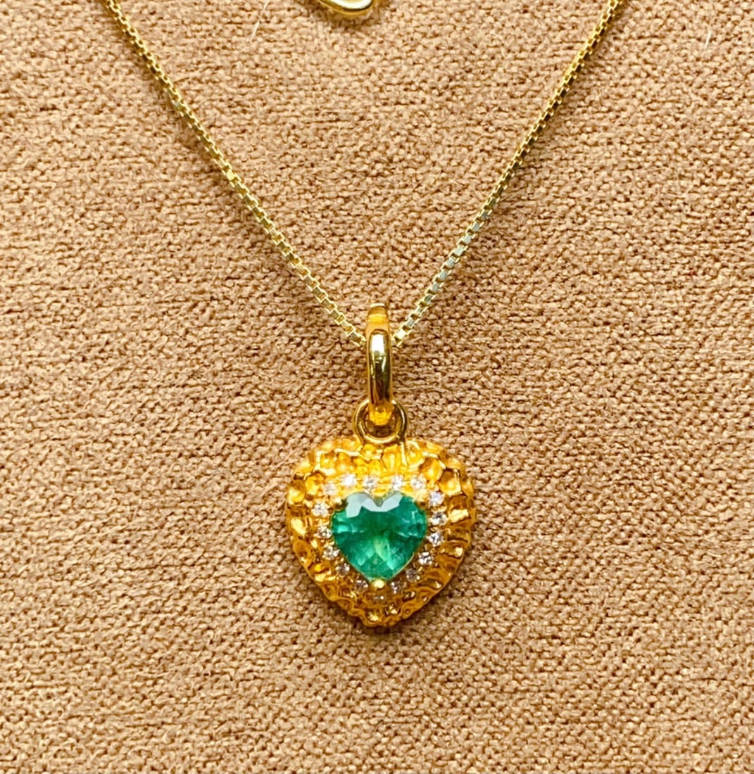 Natural Emerald Pendant - 2