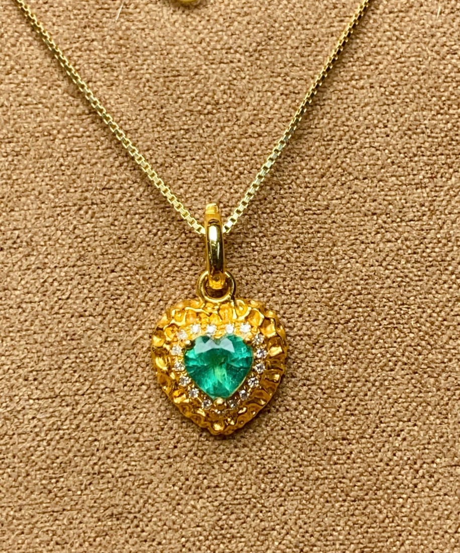 Natural Emerald Pendant - 7
