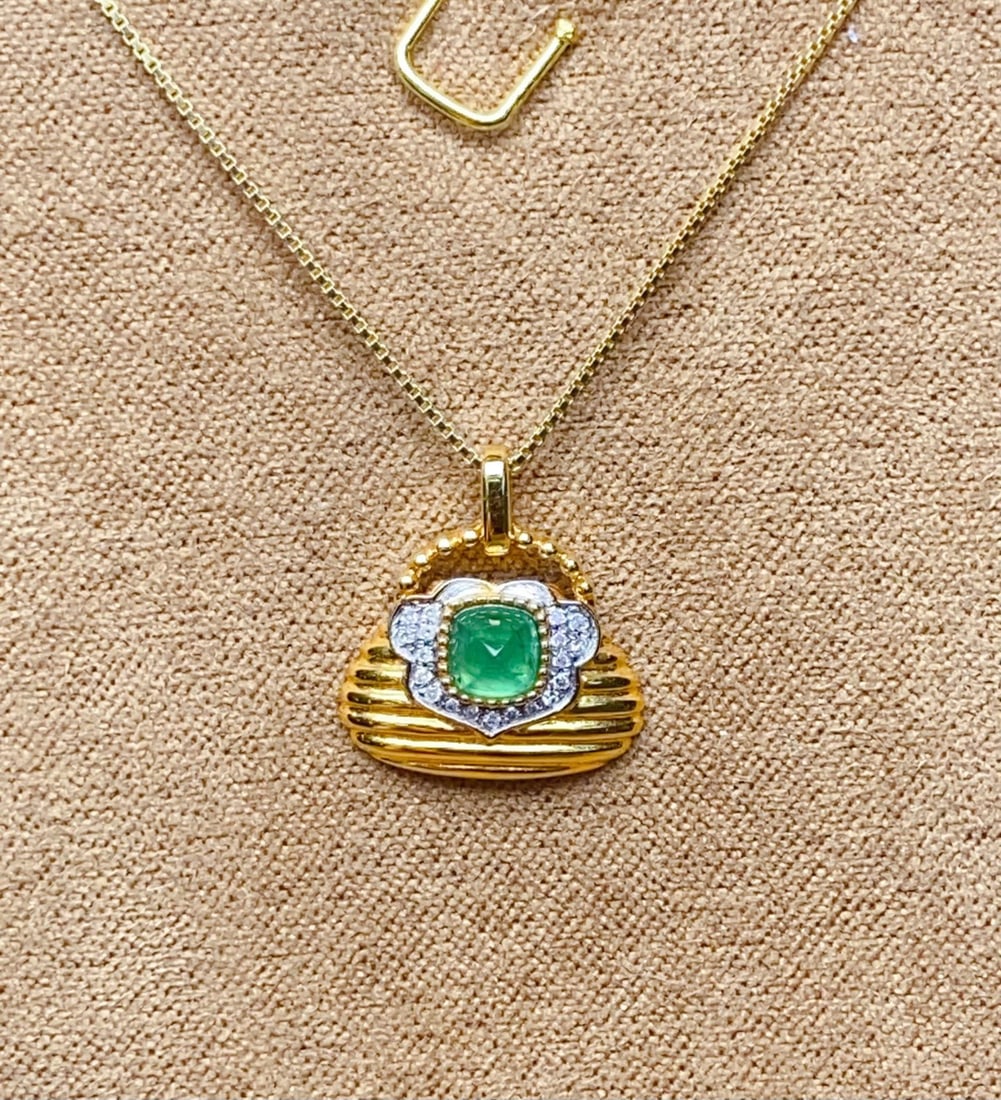 18k gold with diamond-set natural emerald pendant - 6