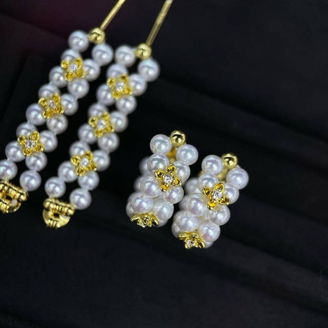 Pearl Earrings: Osmanthus series pearl stud earrings, featuring K gold craftsmanship, with three-dimensional and lively osmanthus petal patterns; 3-4mm freshwater pearls are carefully selected for their bright and lu