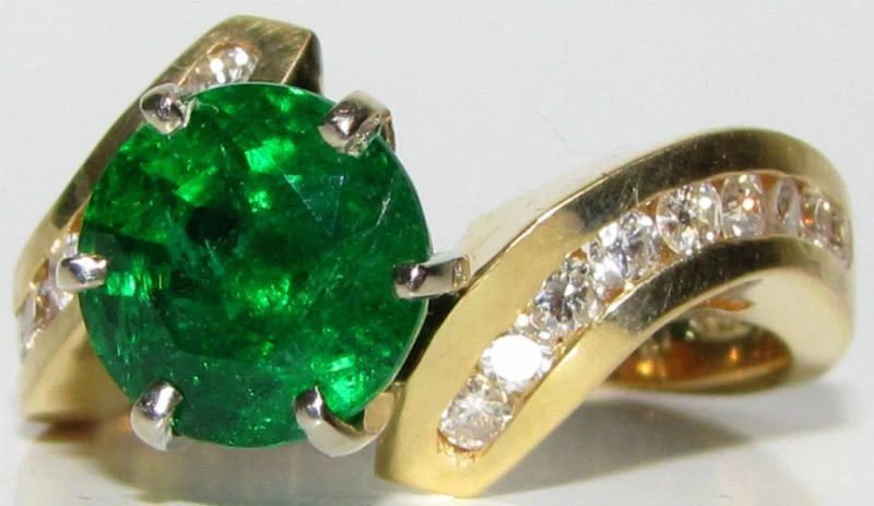 4.50CT NATURAL ROUND EMERALD DIAMOND COCKTAIL+: Title: 4.50CT NATURAL ROUND EMERALD DIAMOND COCKTAIL+ Description: ONLY MAGNIFICENT JEWELS The Cocktail Twist RARE ROUND FIND EMERALD 3.50ct. Natural round emerald Clean clarity Supreme green