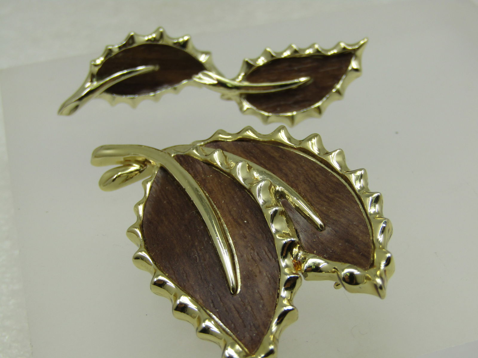 Vintage Woodgrain Double Leaf Brooch & Clip Earrings, 1960's, Sarah Coventry - 2