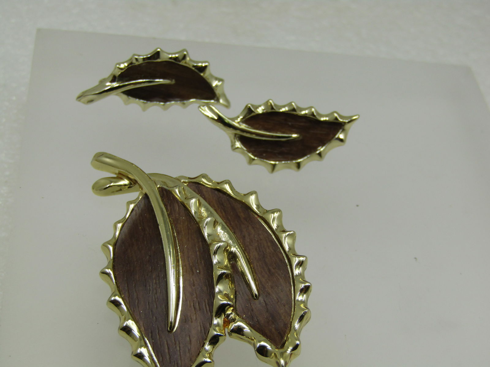 Vintage Woodgrain Double Leaf Brooch & Clip Earrings, 1960's, Sarah Coventry - 3