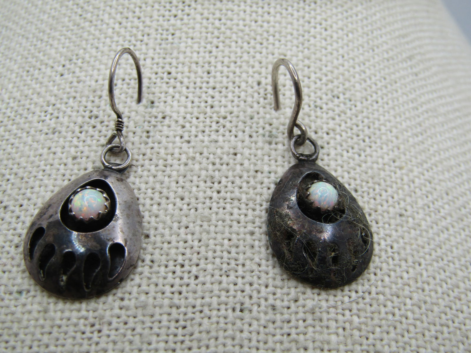 Vintage Sterling Southwestern Opal Bear Paw Earrings, Pierced Dangle, 1970's-1980's: Vintage Sterling Opal Bear Paw Earrings, Pierced Dangle, 1970's-1980's. Southwestern. They are appx 1.25" from the curve in the post and they are appx. 1/2" wide. They test as silver with a weight of