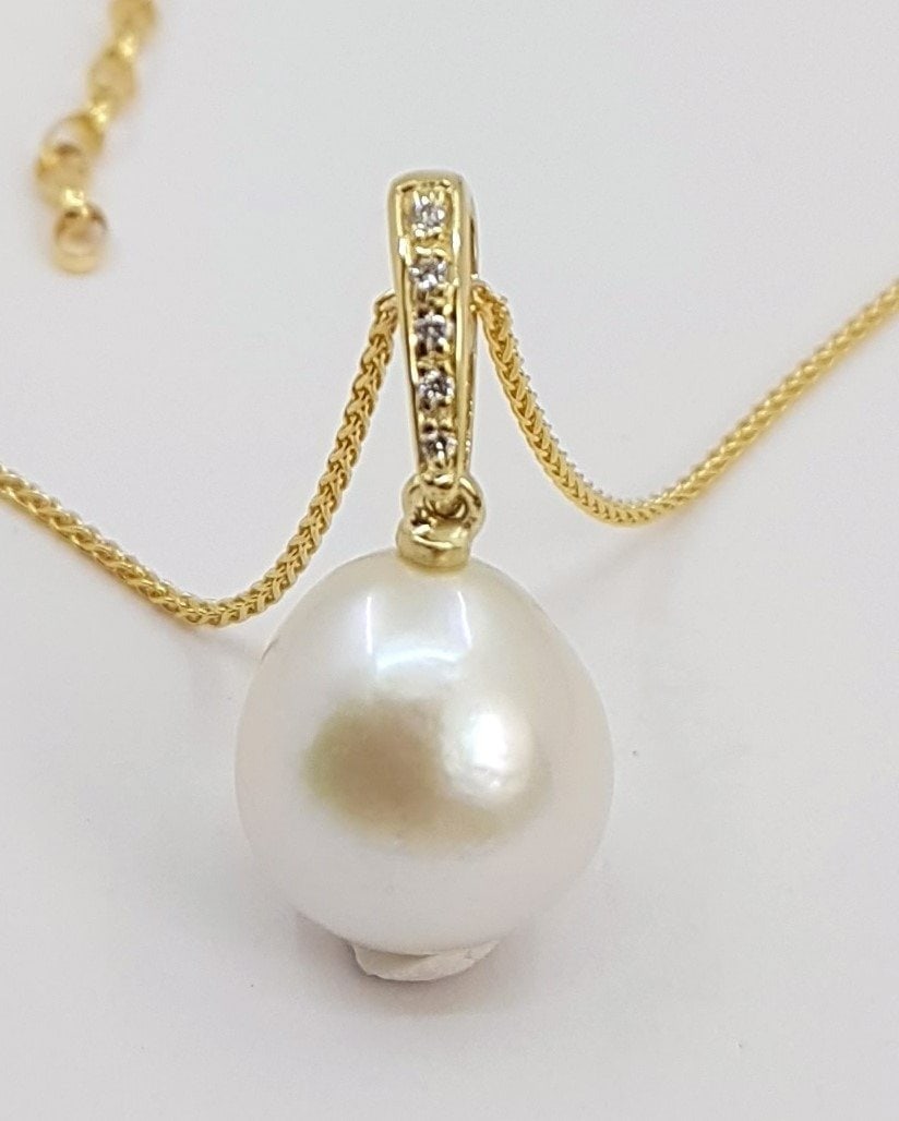 14 kt. Gold - Necklace with pendant - 11.5mm Vibrant White Edison Freshwater Pearl - 0.04ct (1 of 8)