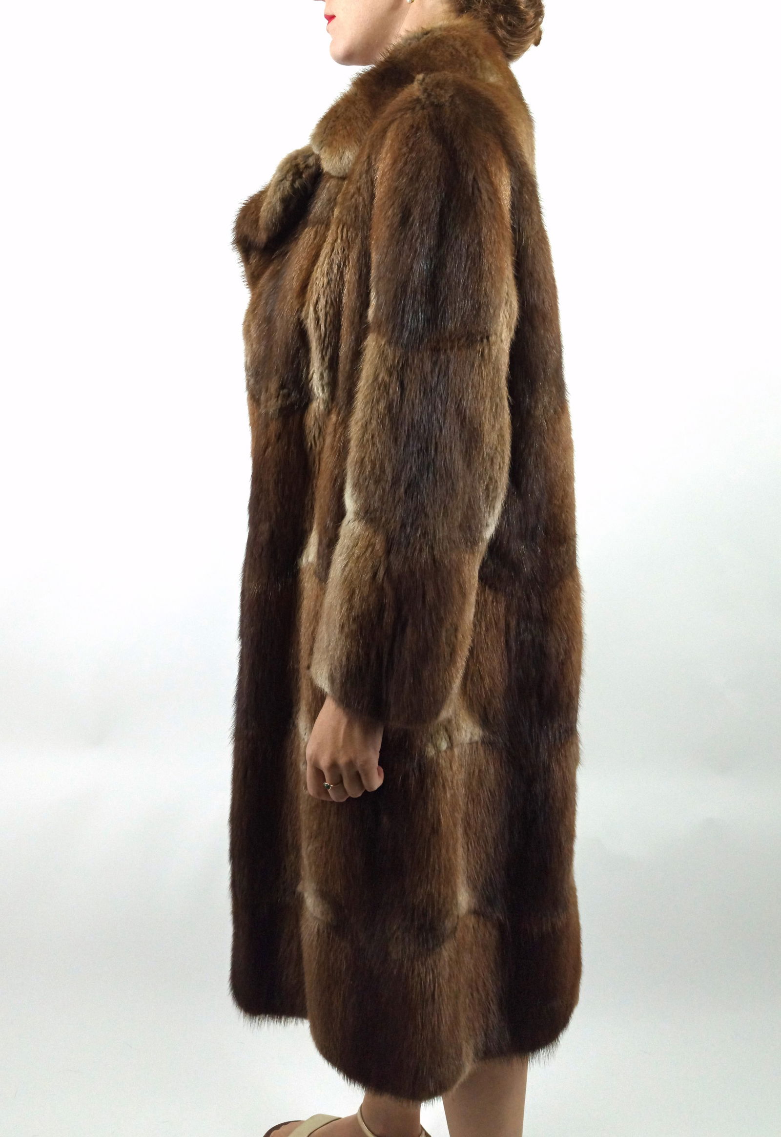 LONG MUSKRAT FUR COAT EU: XL ; US: 18 - 6