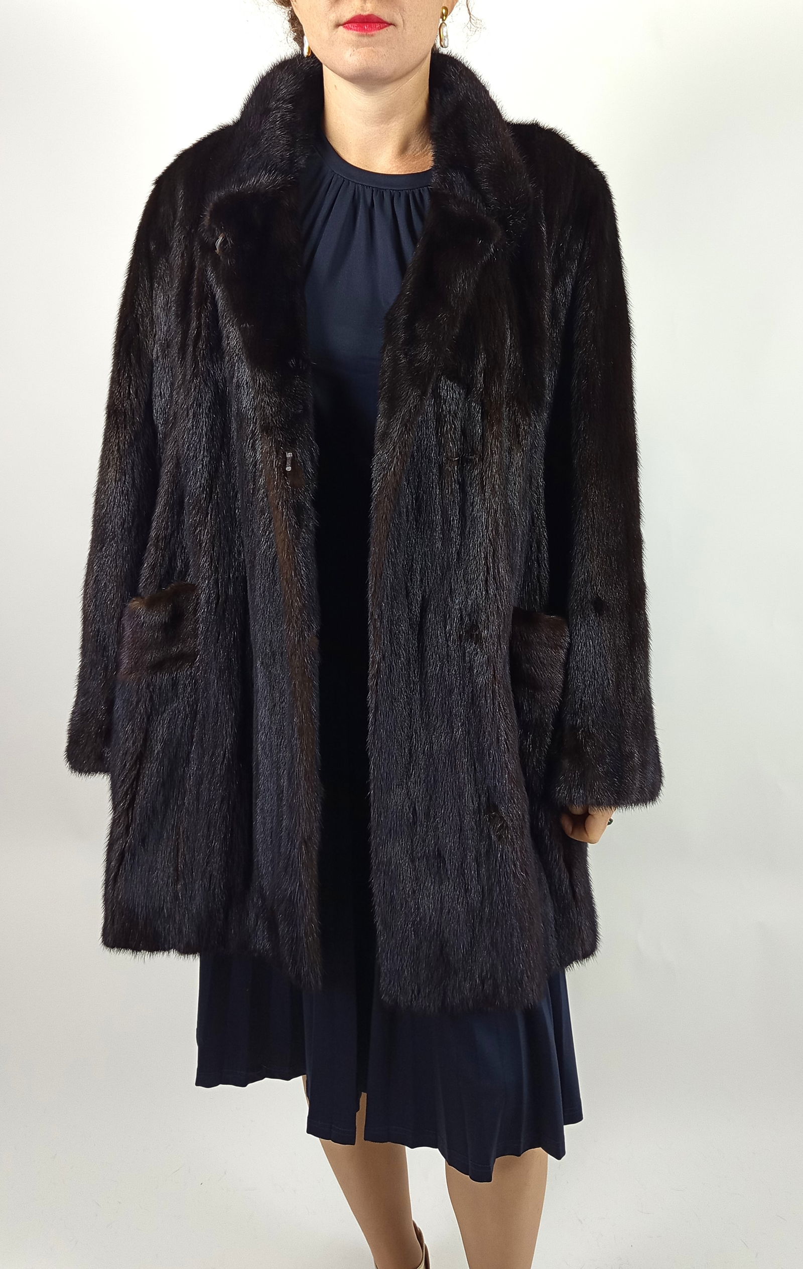 MAHOGANY MINK FUR COAT EU: XXL ; US: 24 - 2