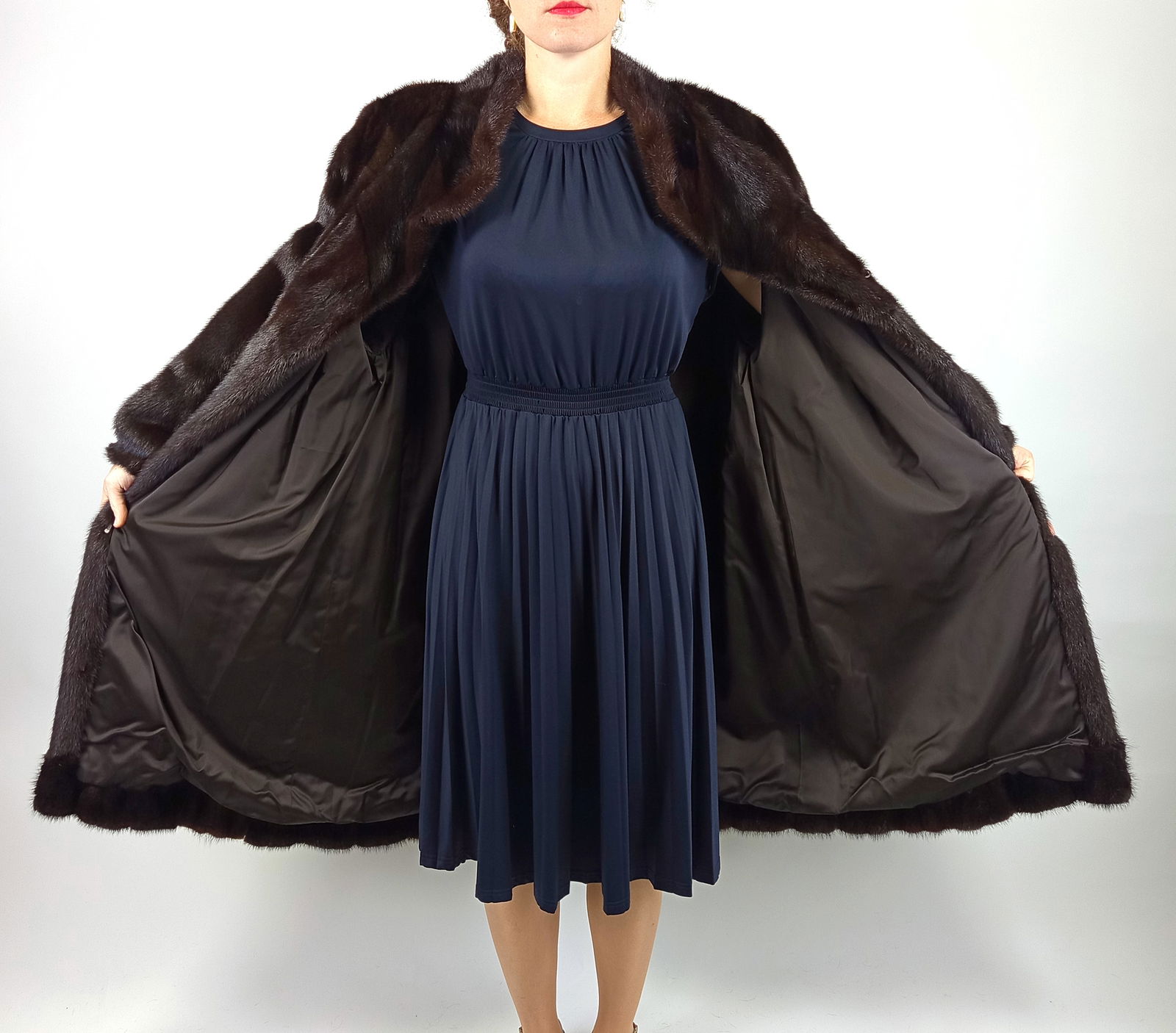 BROWN MINK FUR COAT EU: XXL ; US: 24 - 7