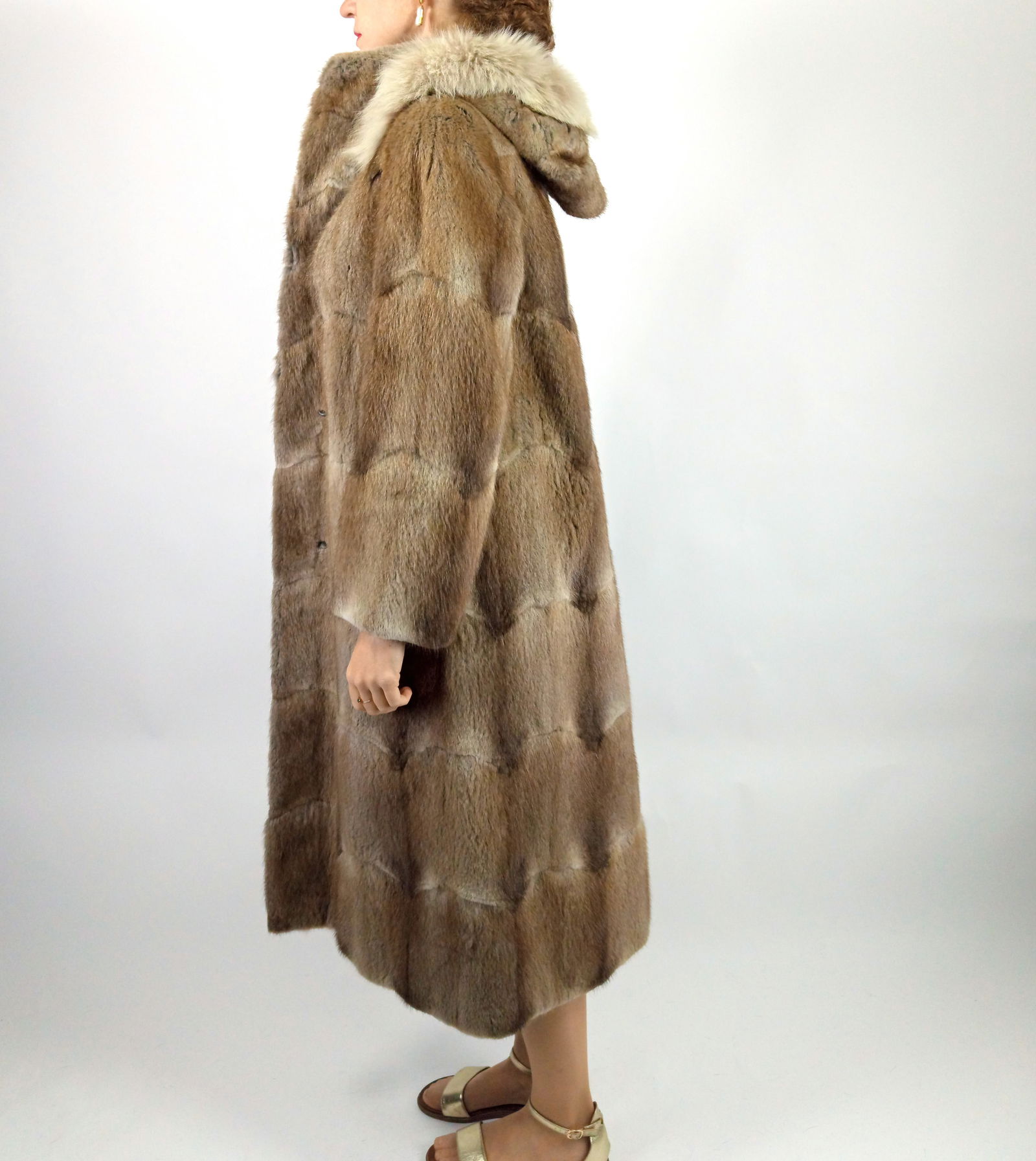 LONG MUSKRAT FUR COAT EU: XL ; US: 18 - 4