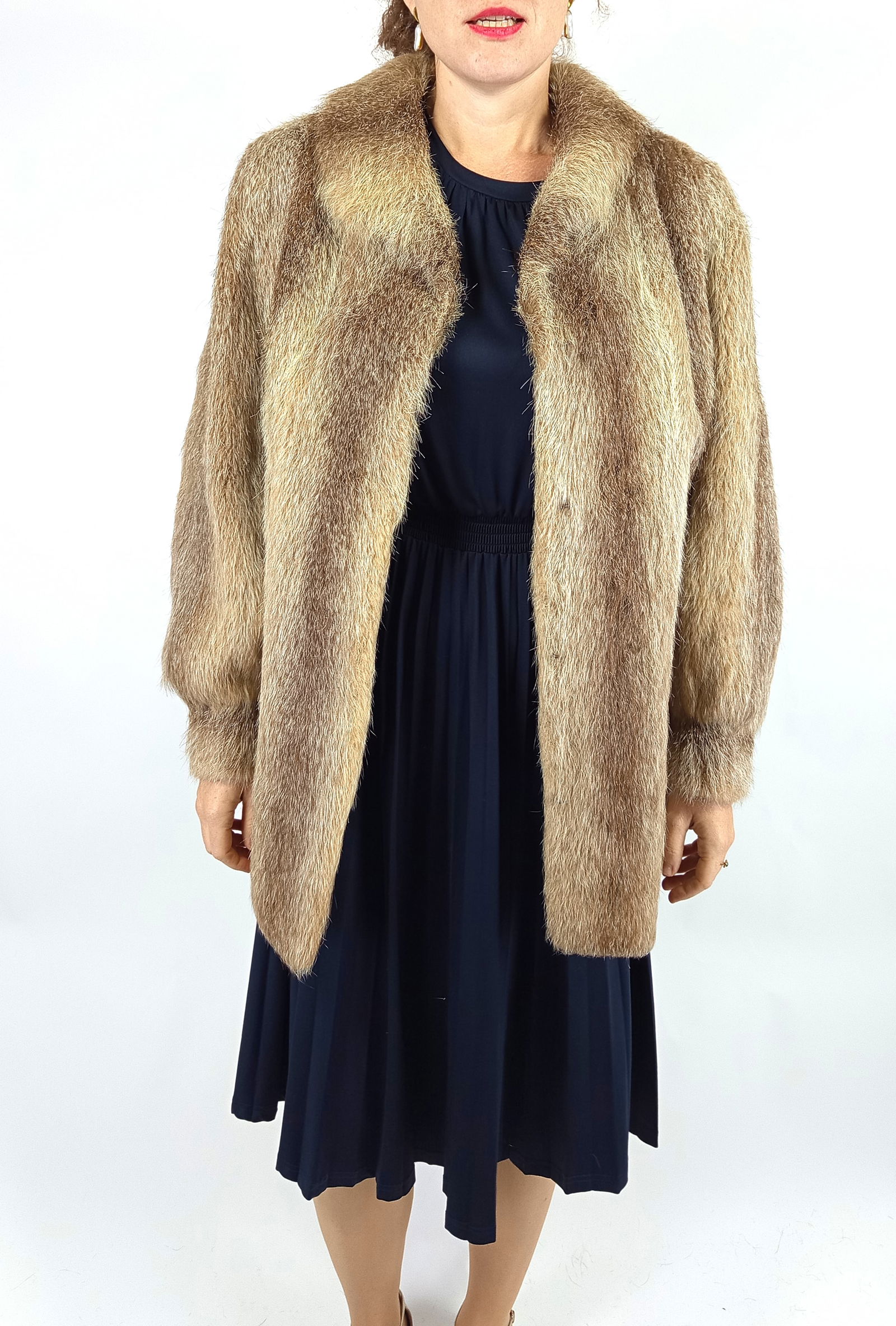NUTRIA FUR COAT EU: L ; US: 16 - 6
