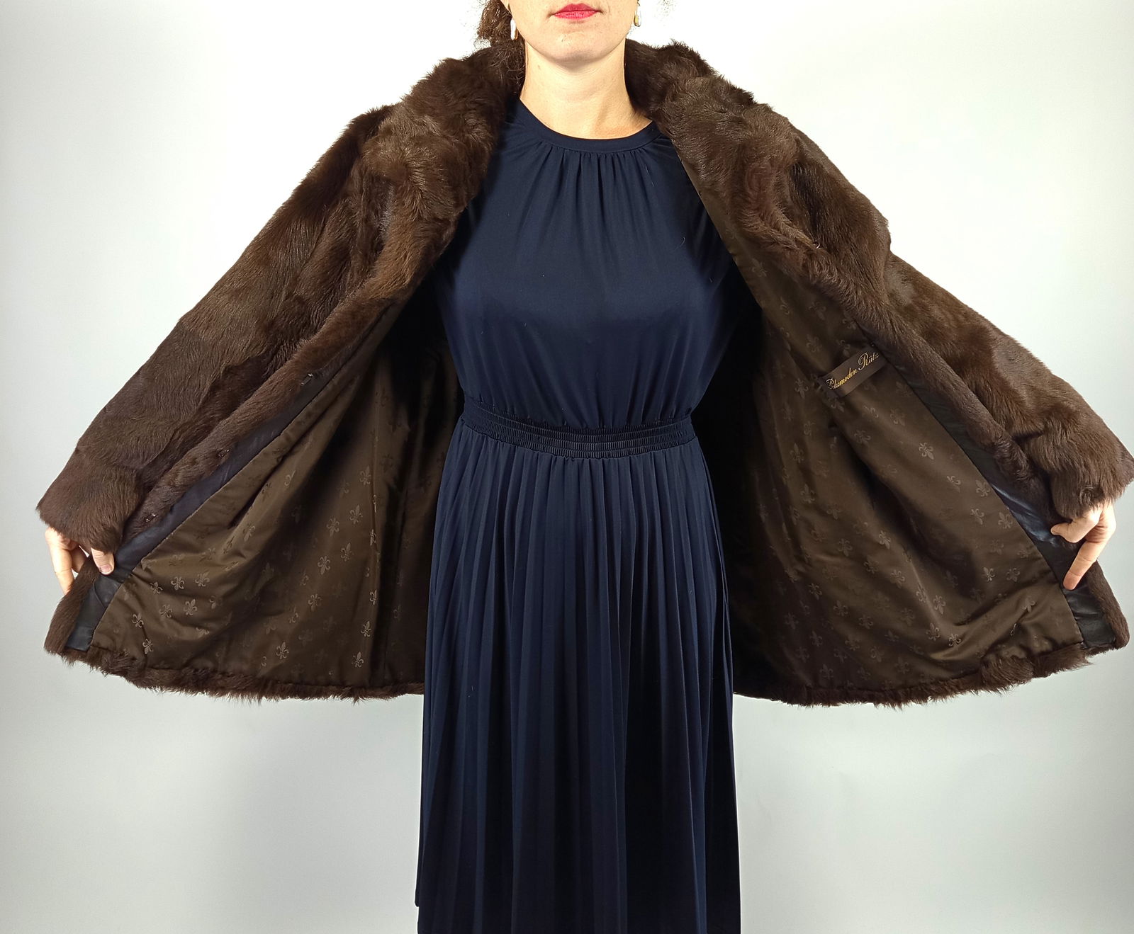 BROWN ALPACA FUR COAT EU: XL ; US: 18 - 8
