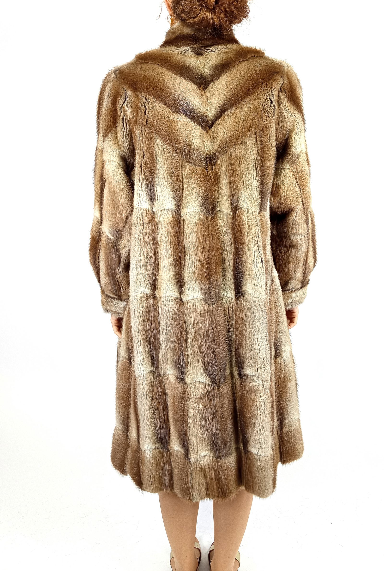 LONG MUSKRAT FUR COAT EU: XL ; US: 20 - 10