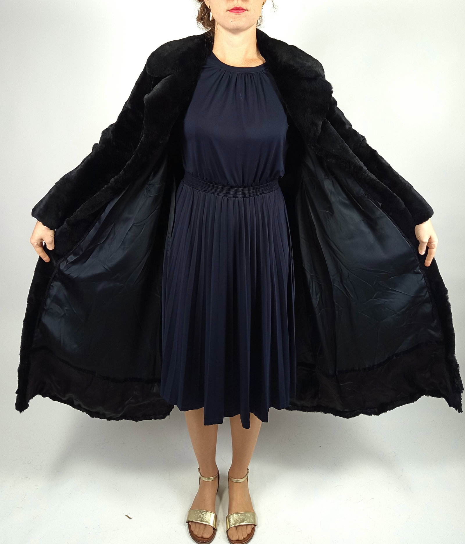 BLACK SHEARED LAPIN FUR COAT EU: M; US: 10 - 9