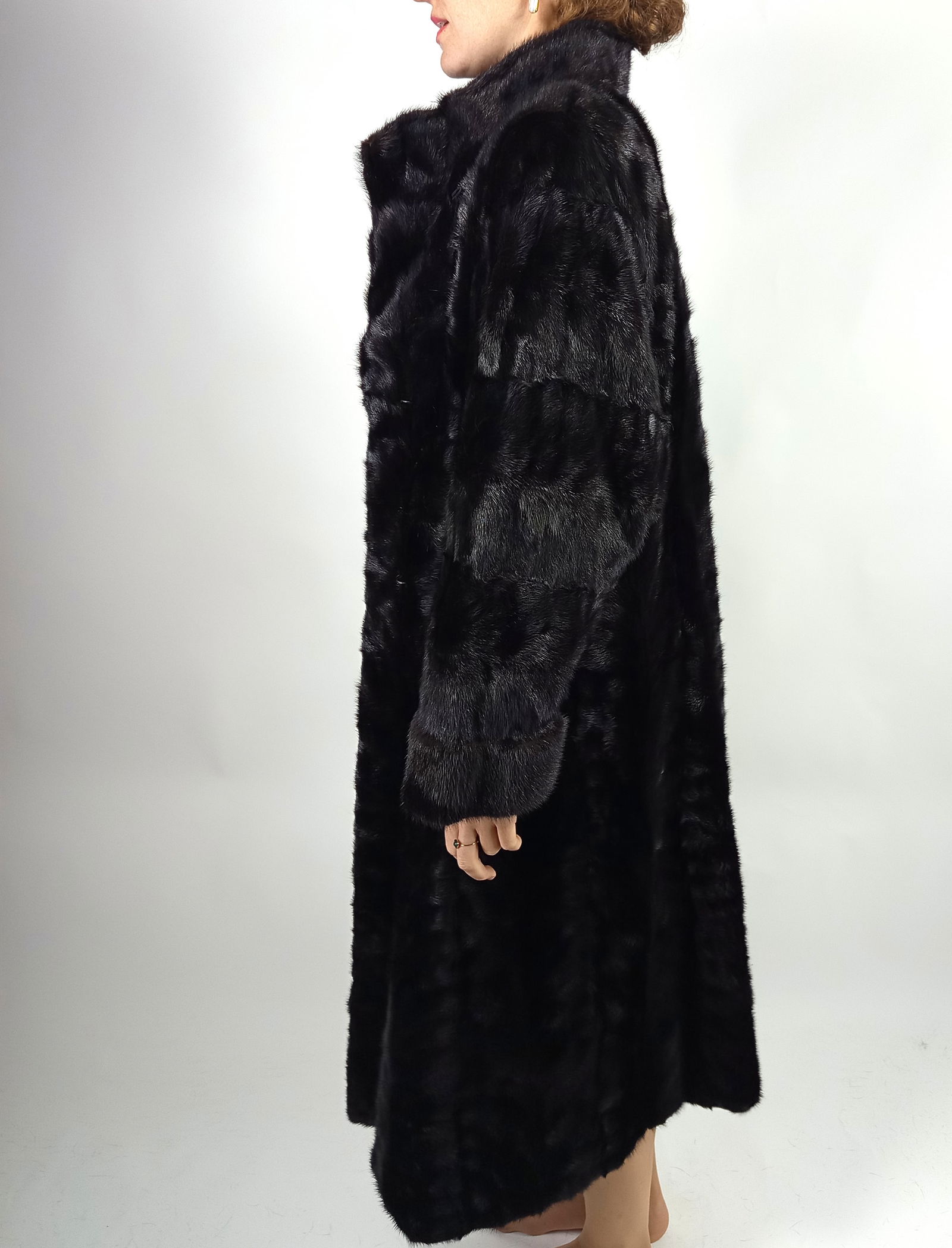 BLACK MINK FUR COAT EU: XL ; US: 24 - 7