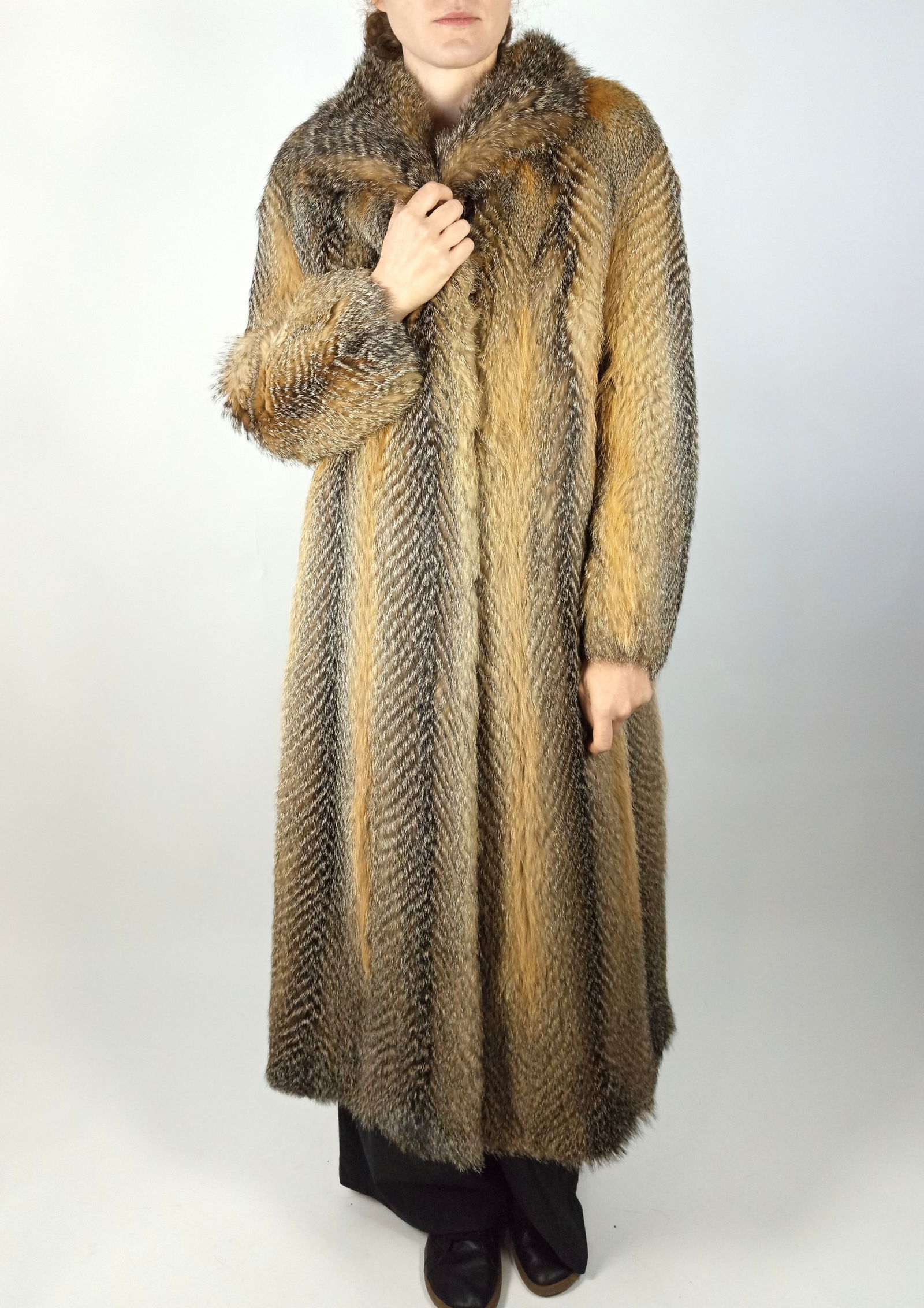 CROSS FOX FUR COAT EU: L - US:18 - 4